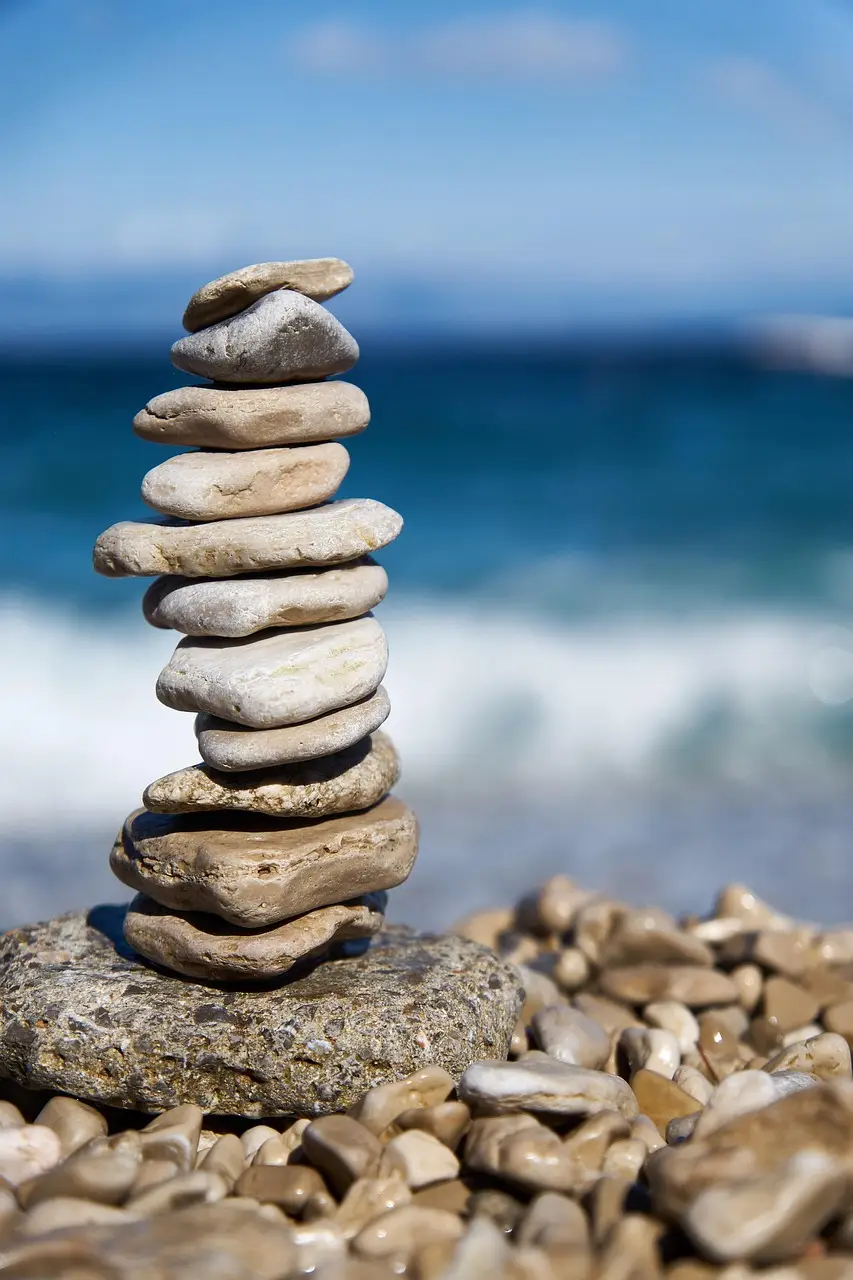 stones, rock, balance, balanced rocks, nature, balanced stones, riverbank, beach, meditation, zen, mindfulness, spirituality, harmony, sea